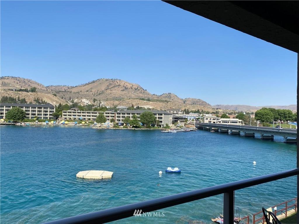 Grandview Lake Chelan- Waterfront View, Pool, Hot Tub, Golf, 1 Min To Downtown Aparthotel Exterior photo