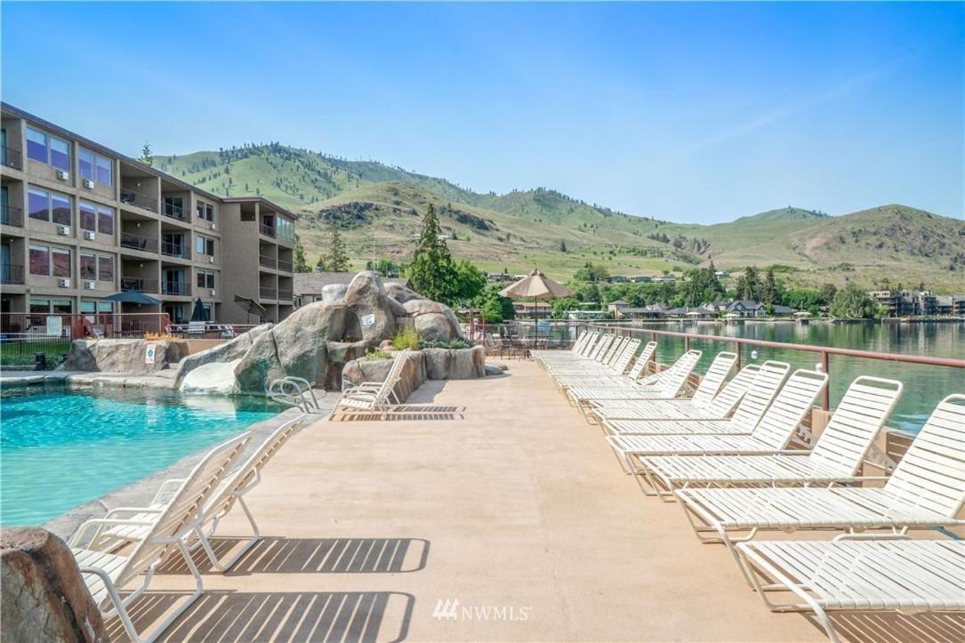 Grandview Lake Chelan- Waterfront View, Pool, Hot Tub, Golf, 1 Min To Downtown Aparthotel Exterior photo